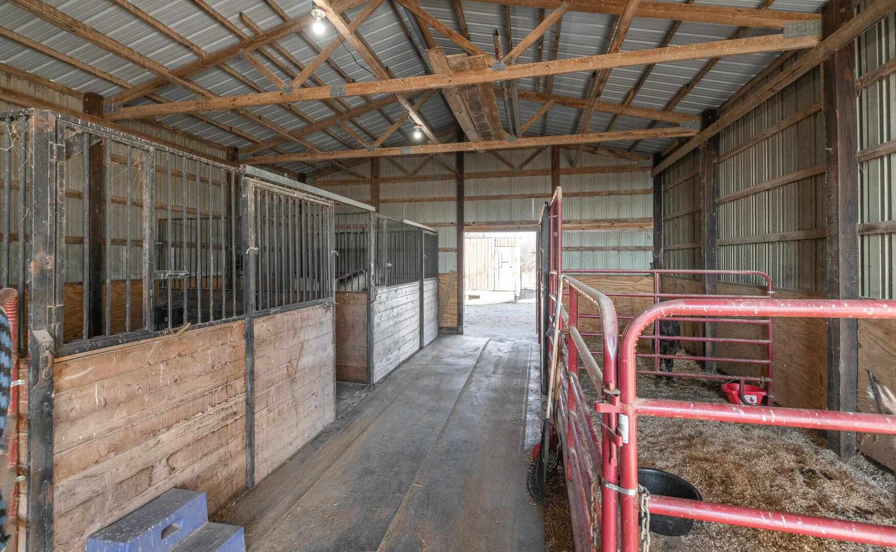 1740 Brier Creek Road, Unit 1 Harrisburg, IL 62946 - Photo 42 of 52 a view of utility room