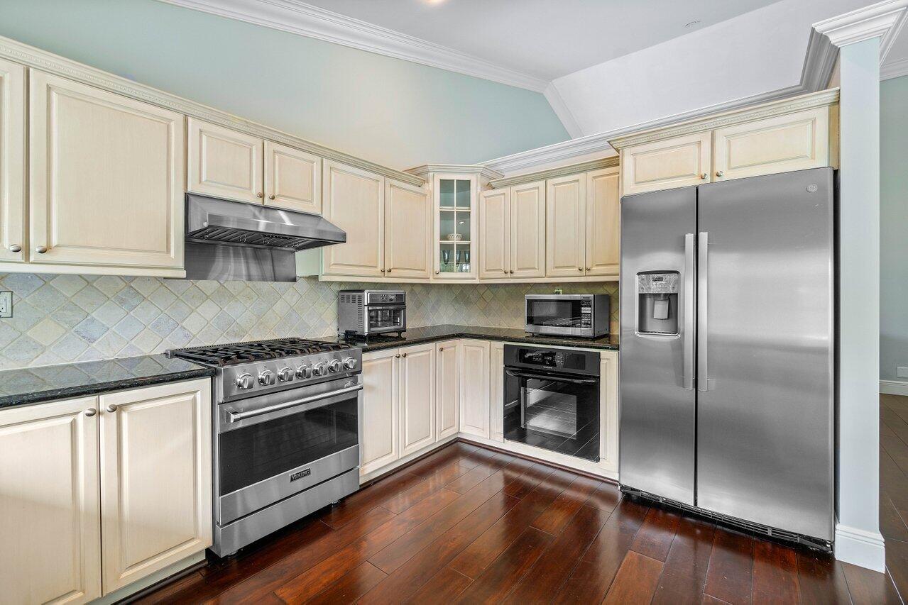 1305 Parkside Circle South Boca Raton, FL 33486 - Photo 18 of 63 Kitchen