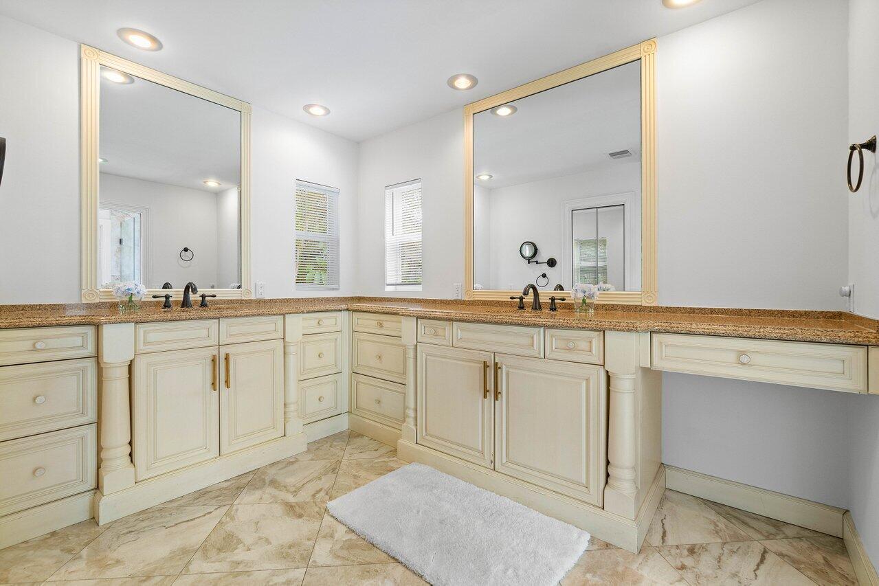 1305 Parkside Circle South Boca Raton, FL 33486 - Photo 28 of 63 Master Bath