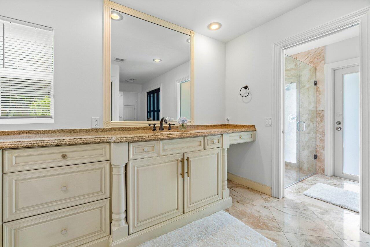 1305 Parkside Circle South Boca Raton, FL 33486 - Photo 29 of 63 Master Bath