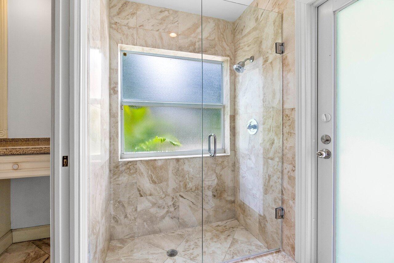 1305 Parkside Circle South Boca Raton, FL 33486 - Photo 30 of 63 Master Bath