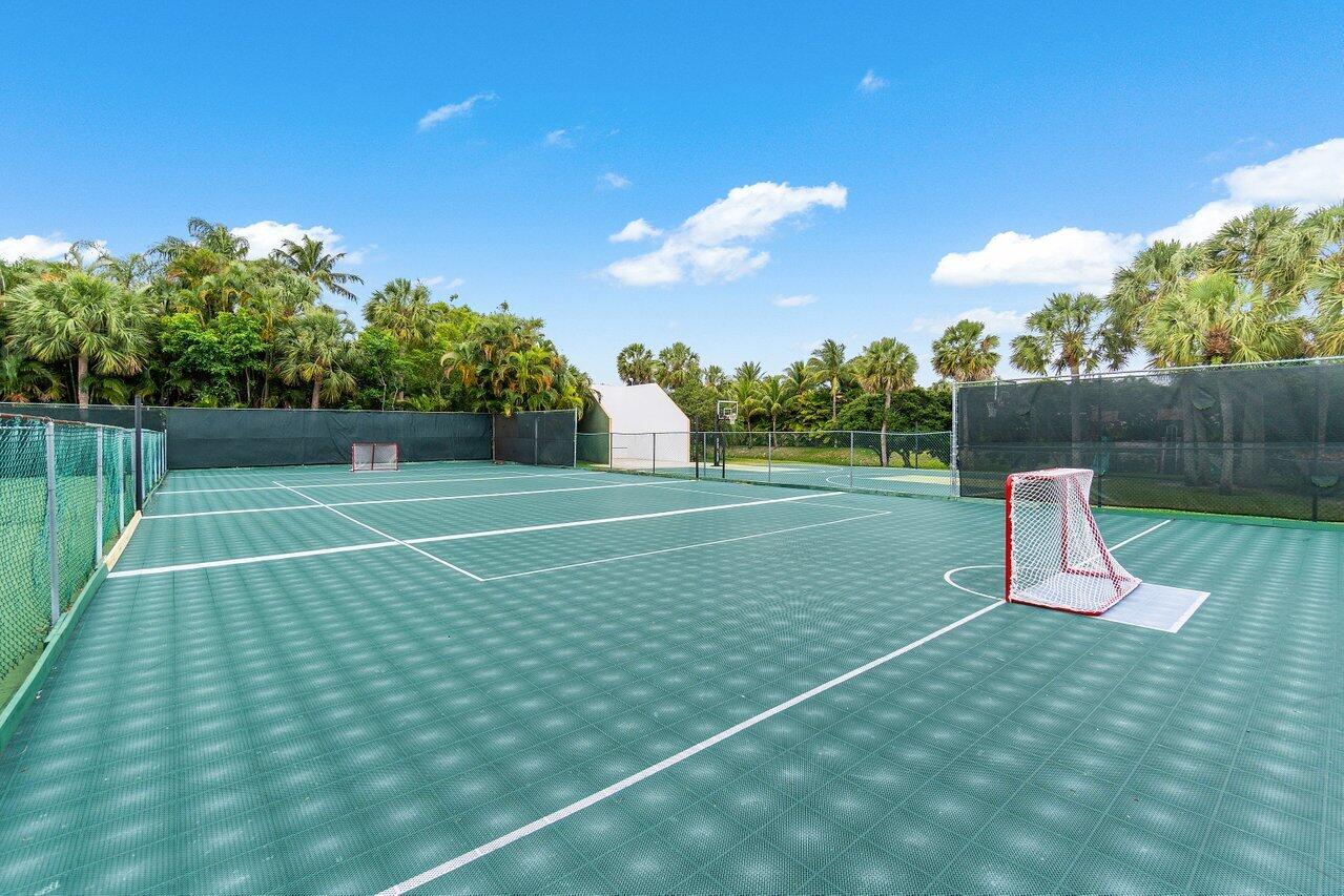 1305 Parkside Circle South Boca Raton, FL 33486 - Photo 38 of 63 Community Space