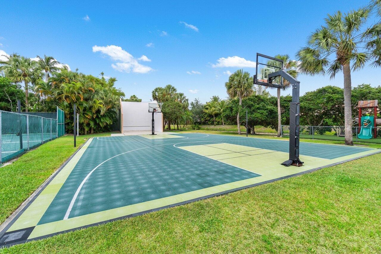 1305 Parkside Circle South Boca Raton, FL 33486 - Photo 39 of 63 Community Space