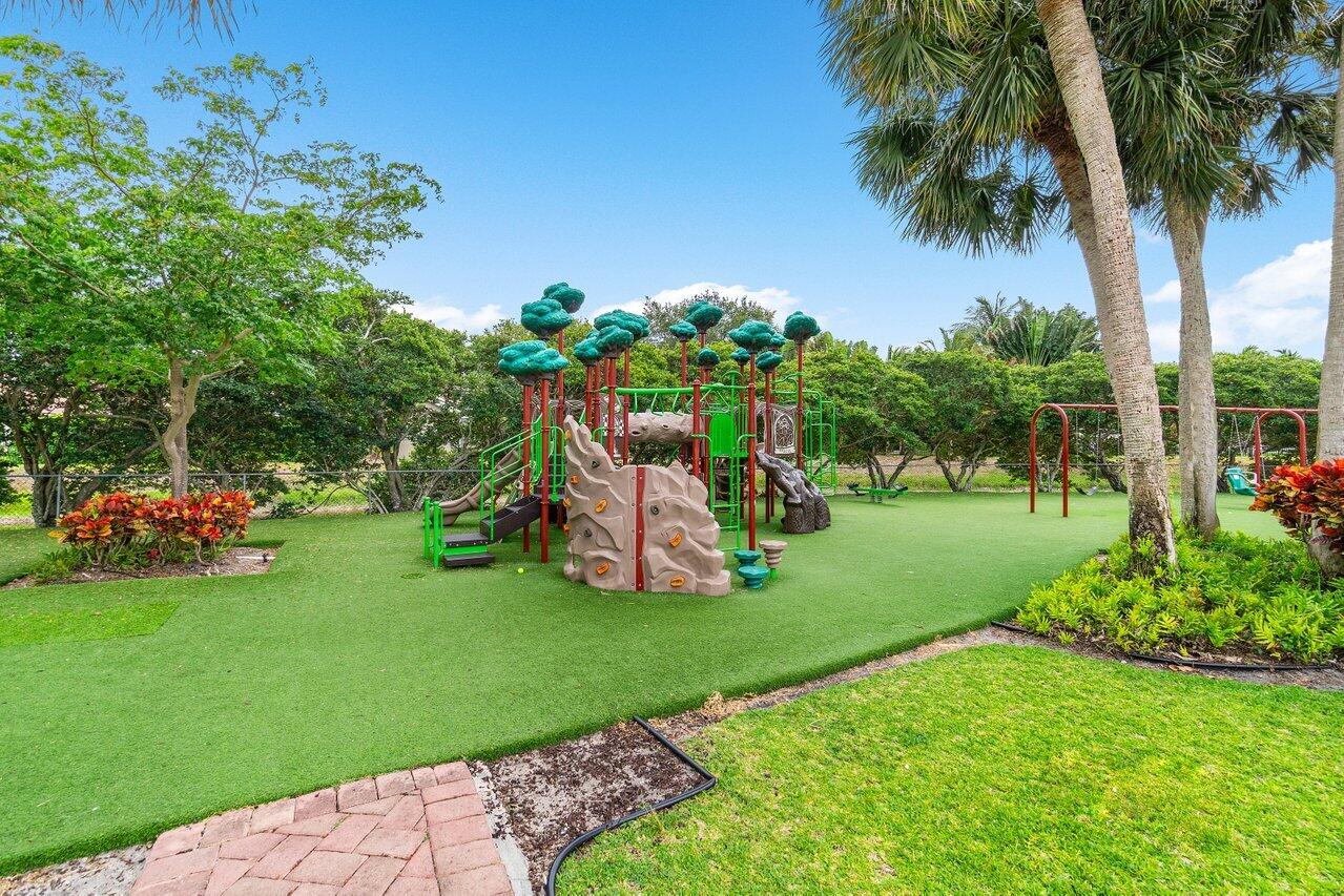 1305 Parkside Circle South Boca Raton, FL 33486 - Photo 40 of 63 Community Space