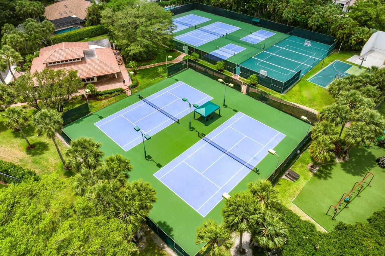 1305 Parkside Circle South Boca Raton, FL 33486 - Photo 51 of 63 Community Space