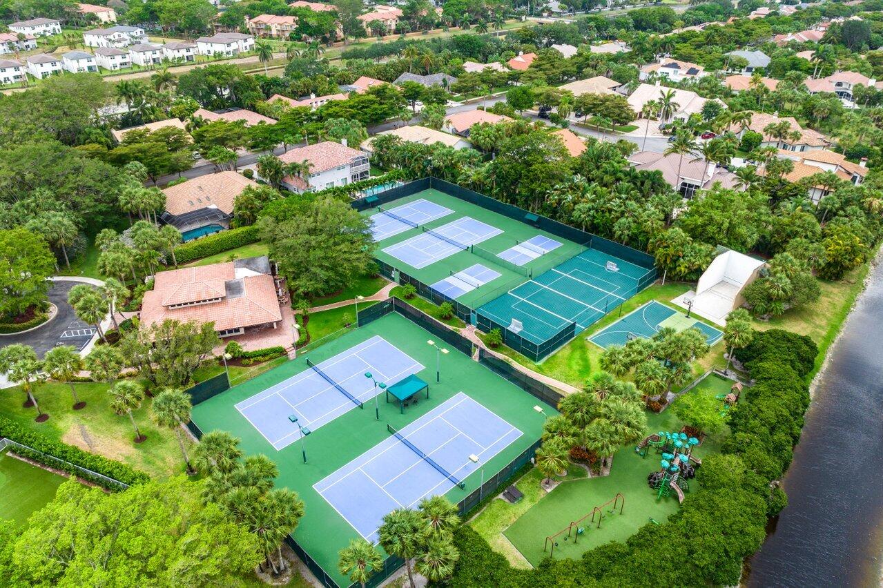 1305 Parkside Circle South Boca Raton, FL 33486 - Photo 53 of 63 Community Space