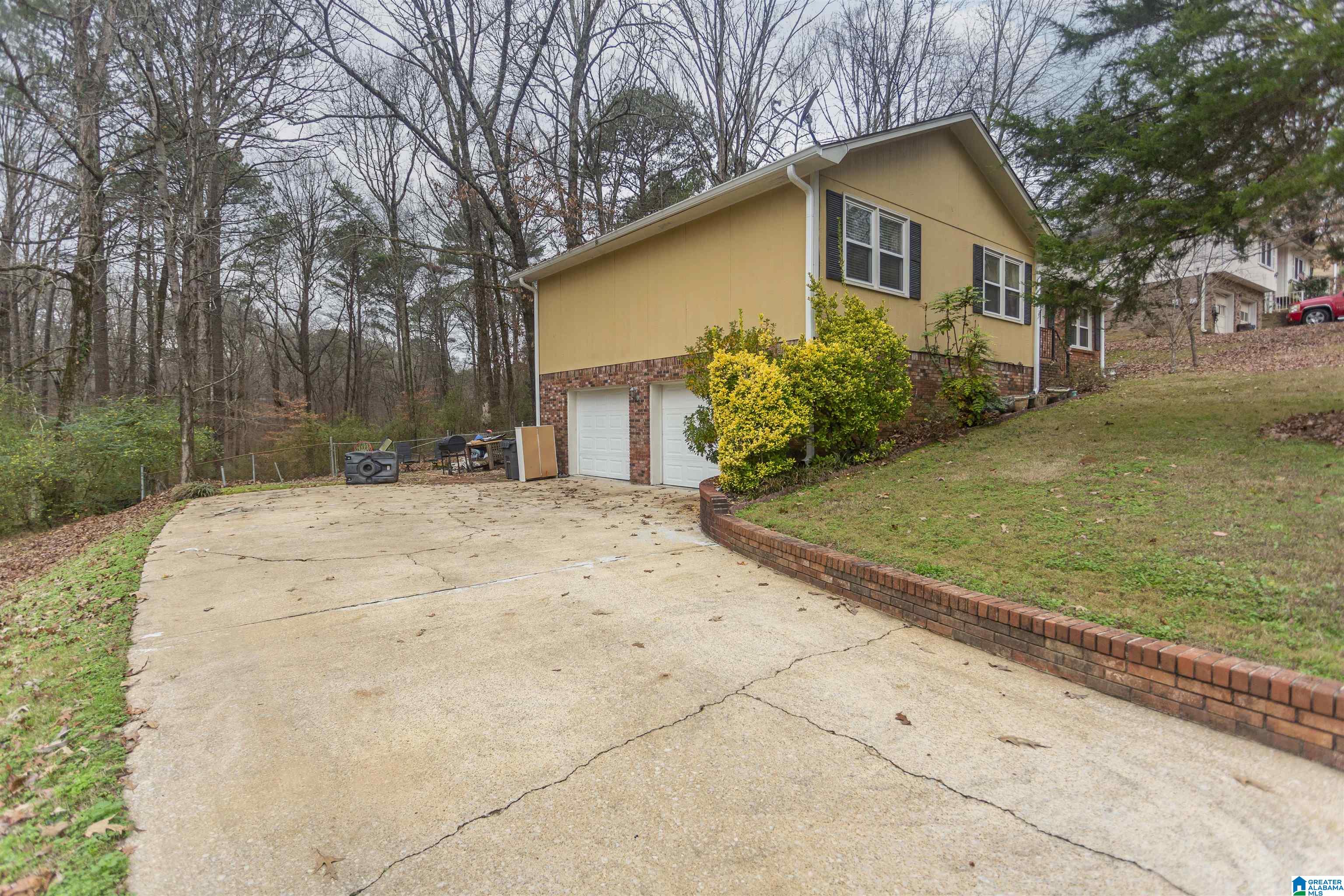 1974 Outwood Road Fultondale, AL 35068 - Photo 4 of 39