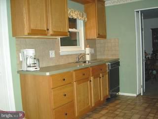 831 Parry Road Delran, NJ 08075 - Photo 2 of 5 Gallery Image 2