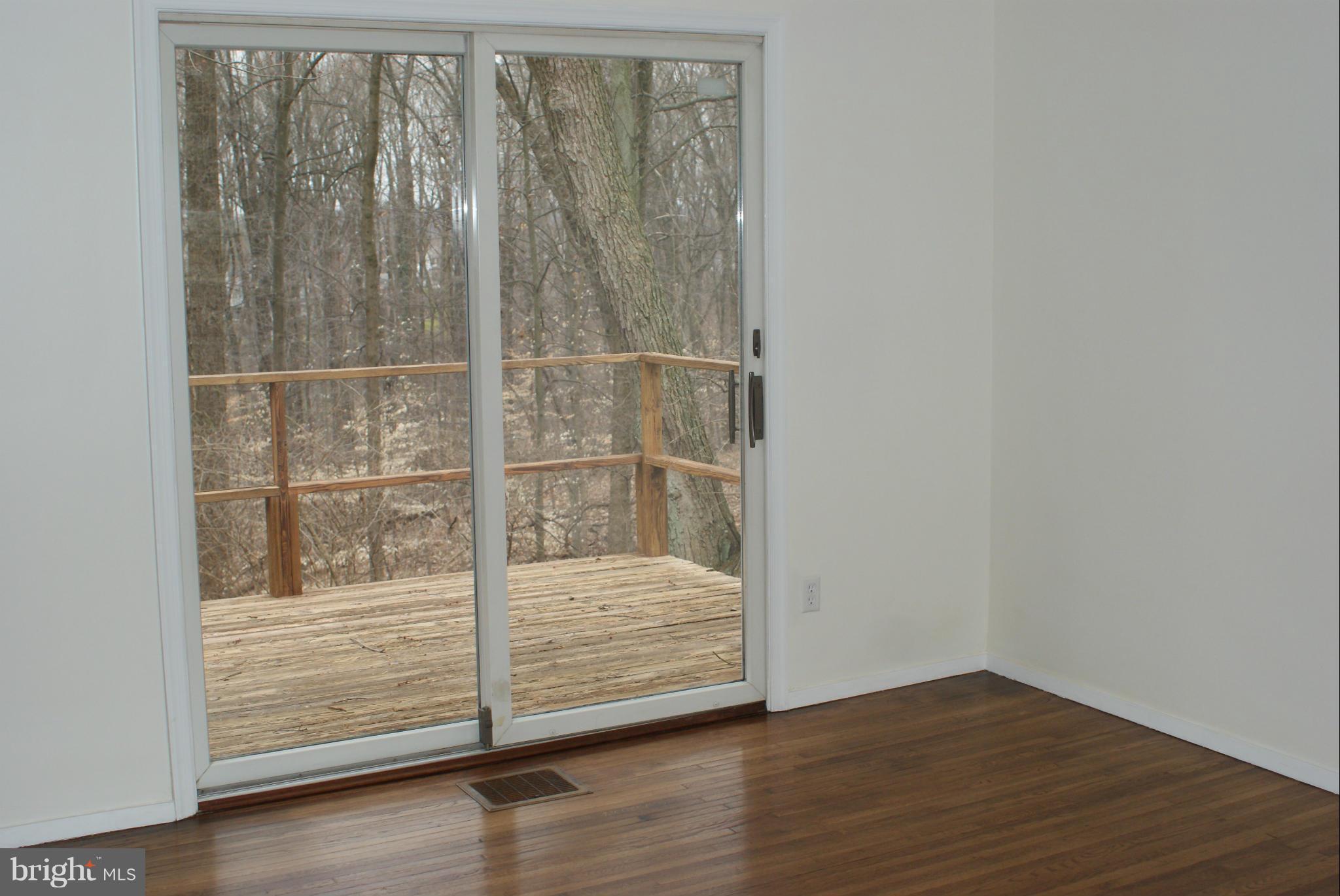 3914 Decatur Avenue Kensington, MD 20895 - Photo 5 of 15 Living Room