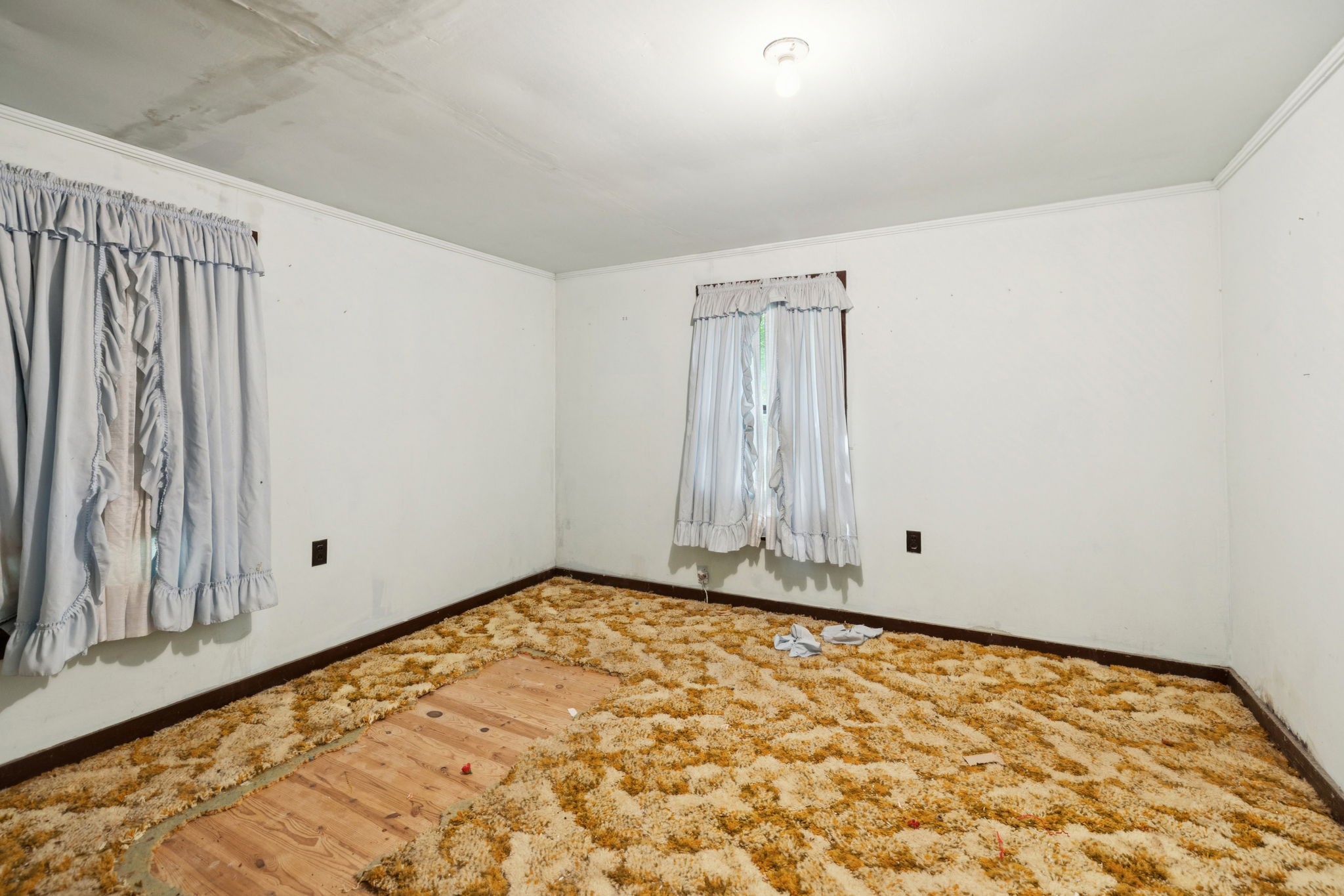 61 Brazzle Road Waverly, TN 37185 - Photo 18 of 36 a view of an empty room