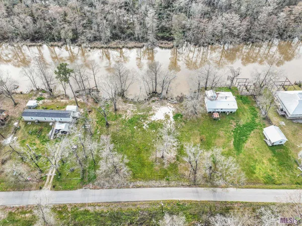 $75,000 | 47838 Amite River Road, St. Amant, LA 70774