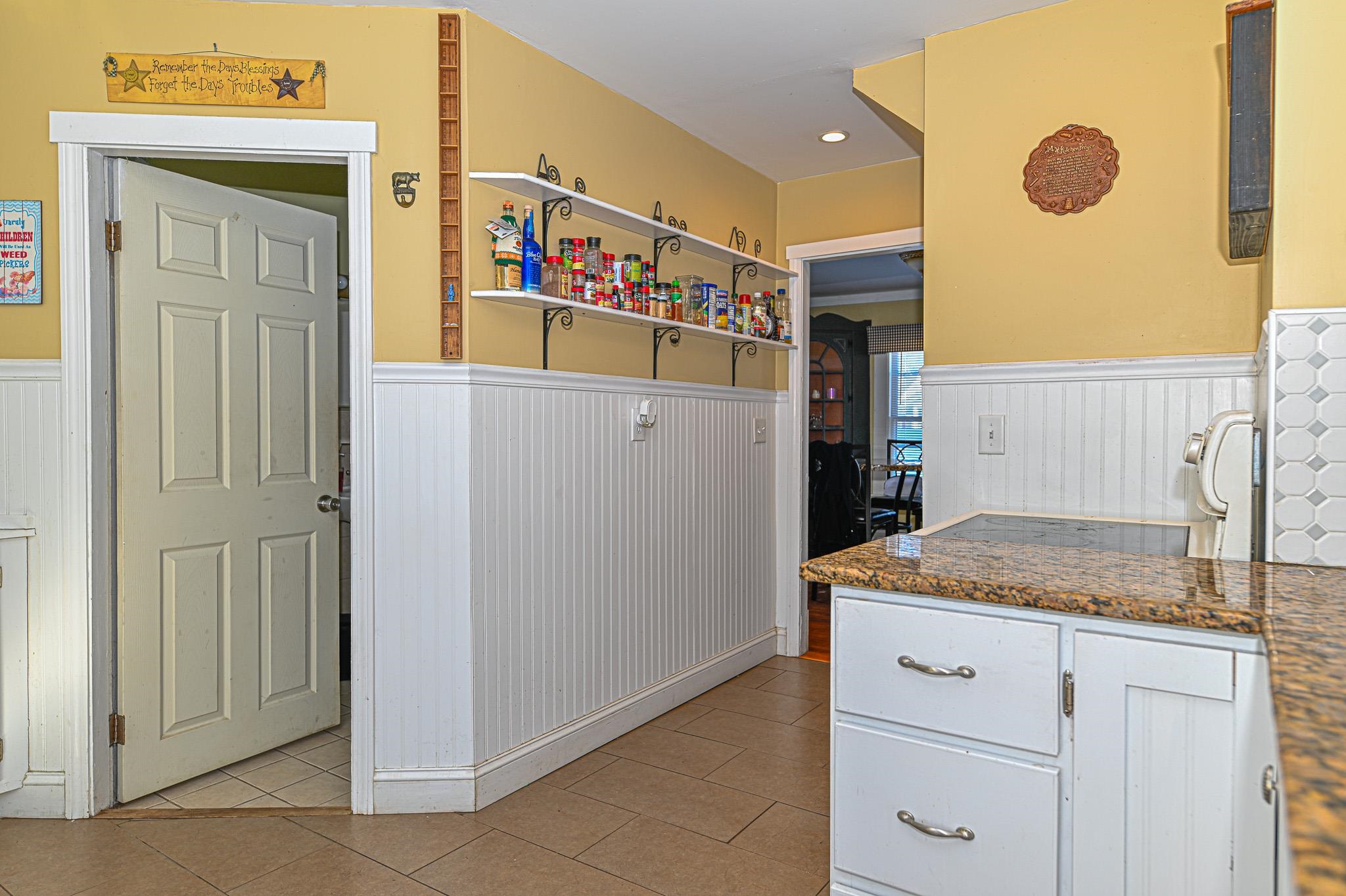 49 Washington Street Rochester, NH 03867 - Photo 13 of 35