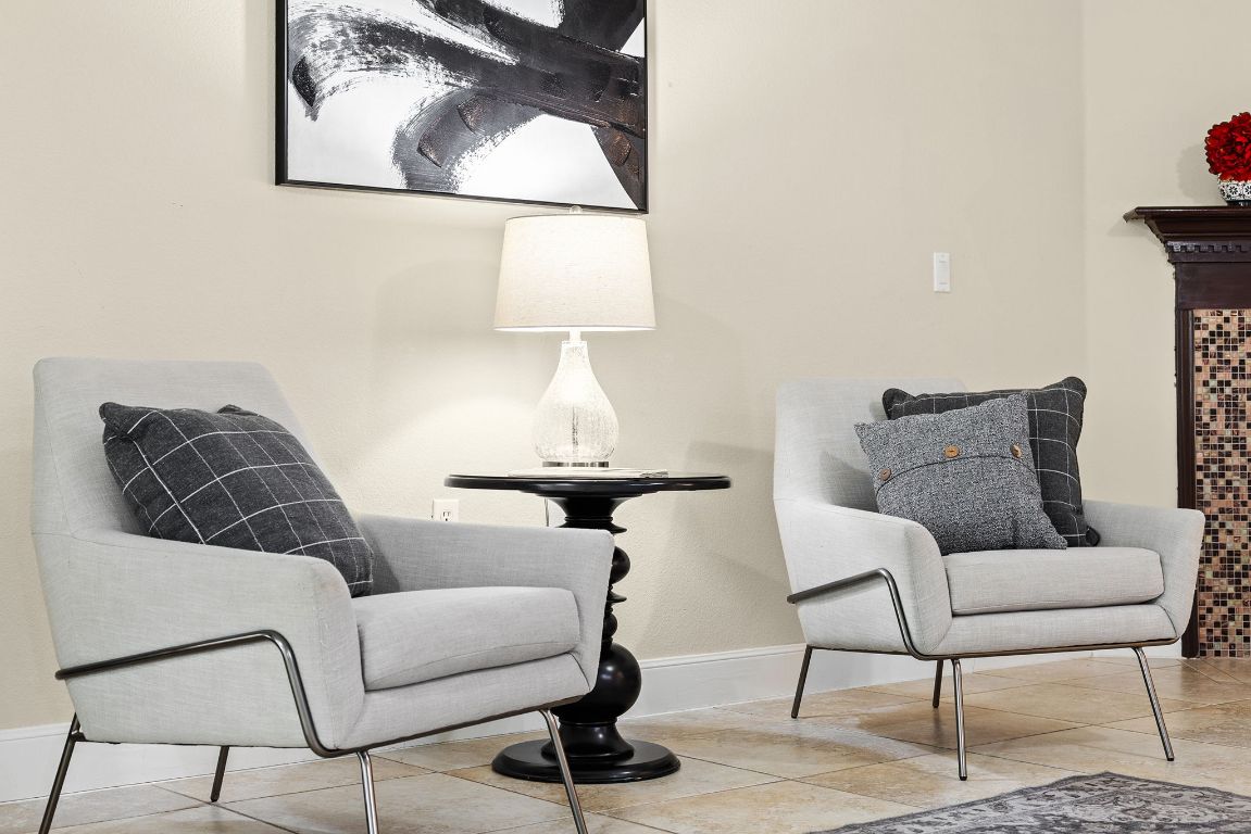 207 Cider Orchard Cove Georgetown, TX 78633 - Photo 20 of 35 a living room with furniture