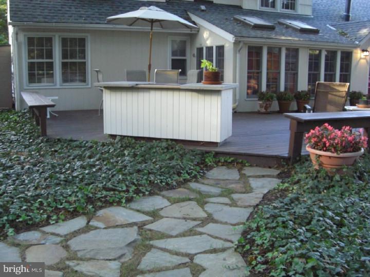 204 King George Road Pennington, NJ 08534 - Photo 14 of 18