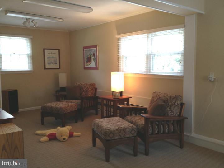 204 King George Road Pennington, NJ 08534 - Photo 5 of 18