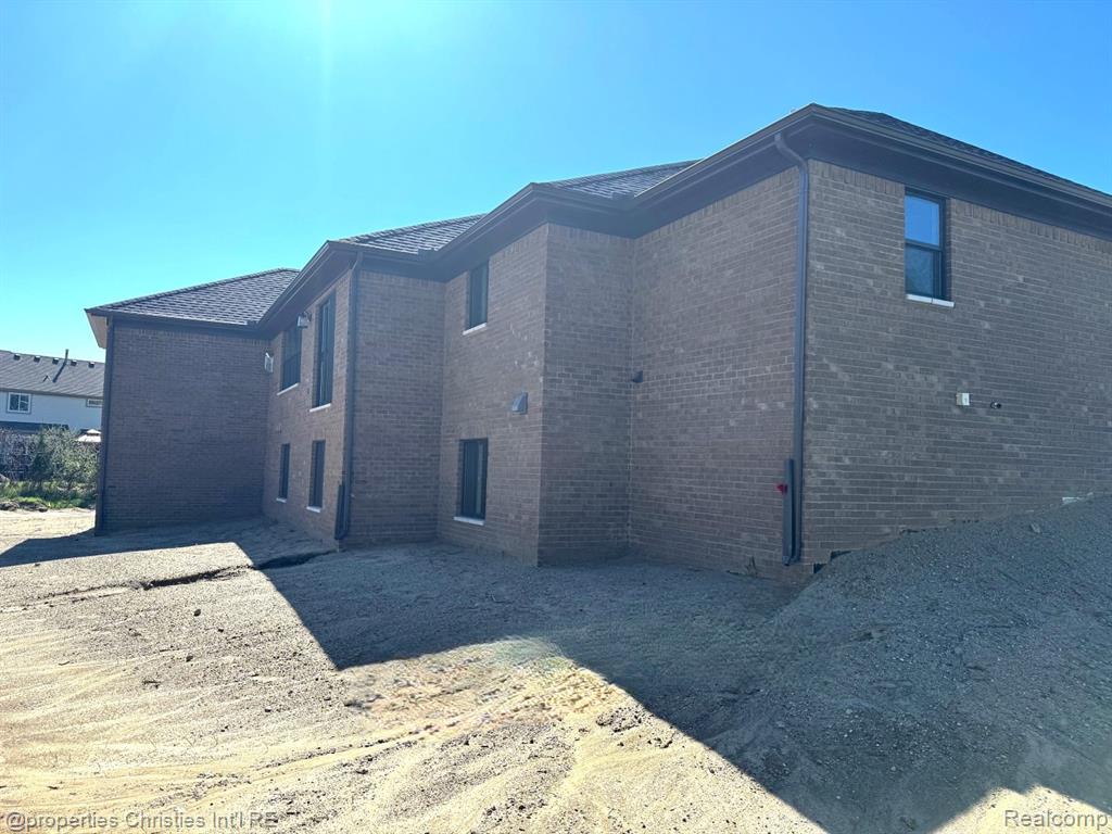 3120 Roma Court Wixom, MI 48393 - Photo 4 of 39