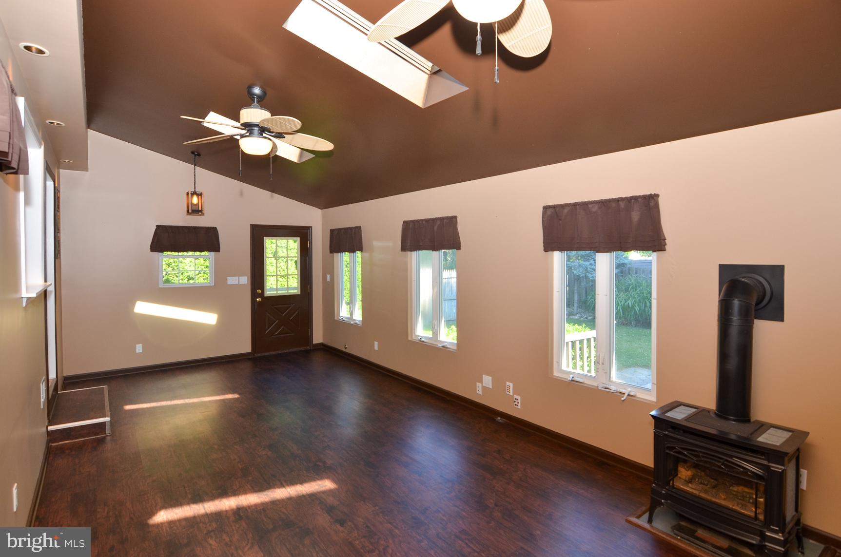 65 Unwin Drive Hamilton, NJ 08610 - Photo 12 of 37 Family Room