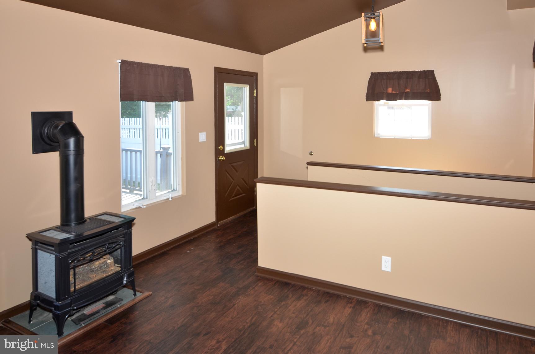 65 Unwin Drive Hamilton, NJ 08610 - Photo 15 of 37 Family Room