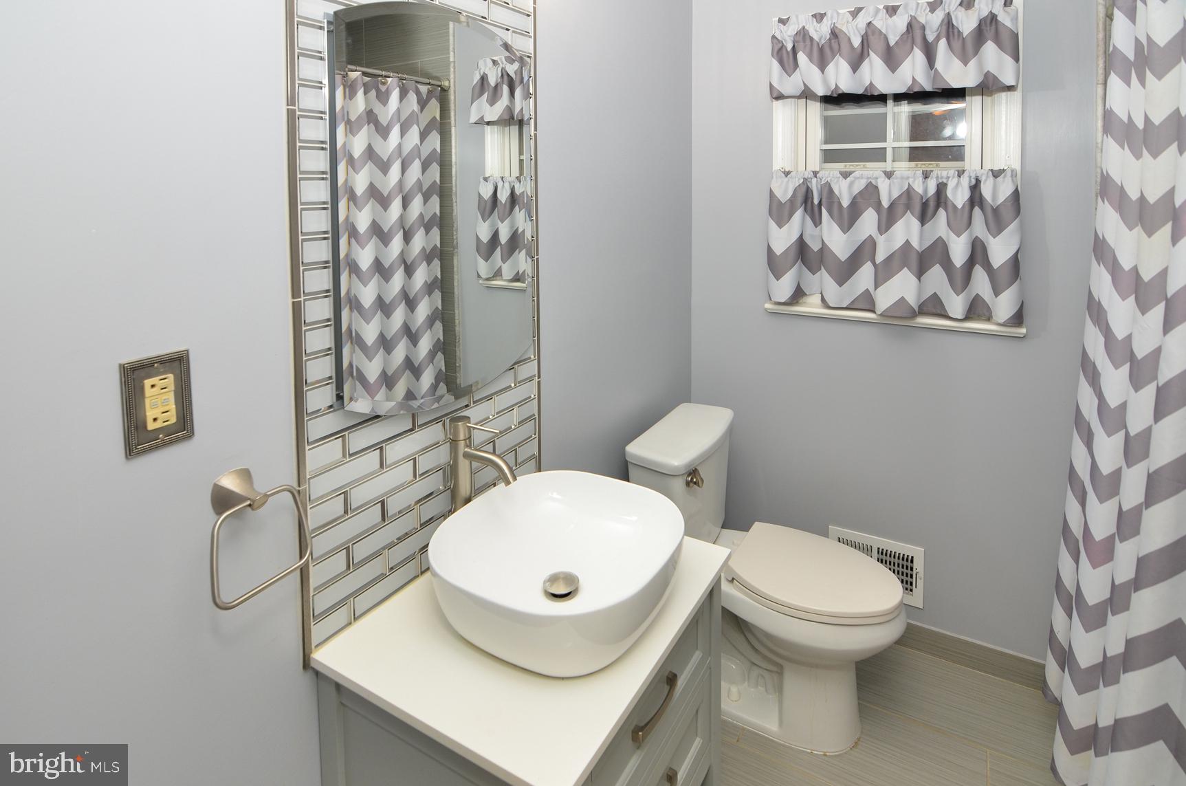 65 Unwin Drive Hamilton, NJ 08610 - Photo 20 of 37 Full Bath - 1st Floor