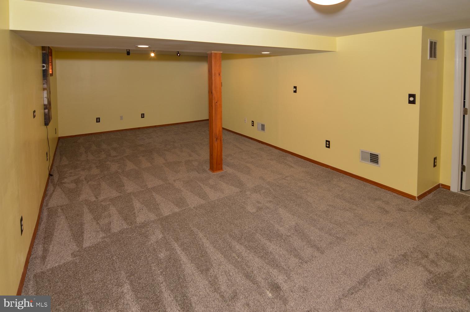 65 Unwin Drive Hamilton, NJ 08610 - Photo 22 of 37 Basement