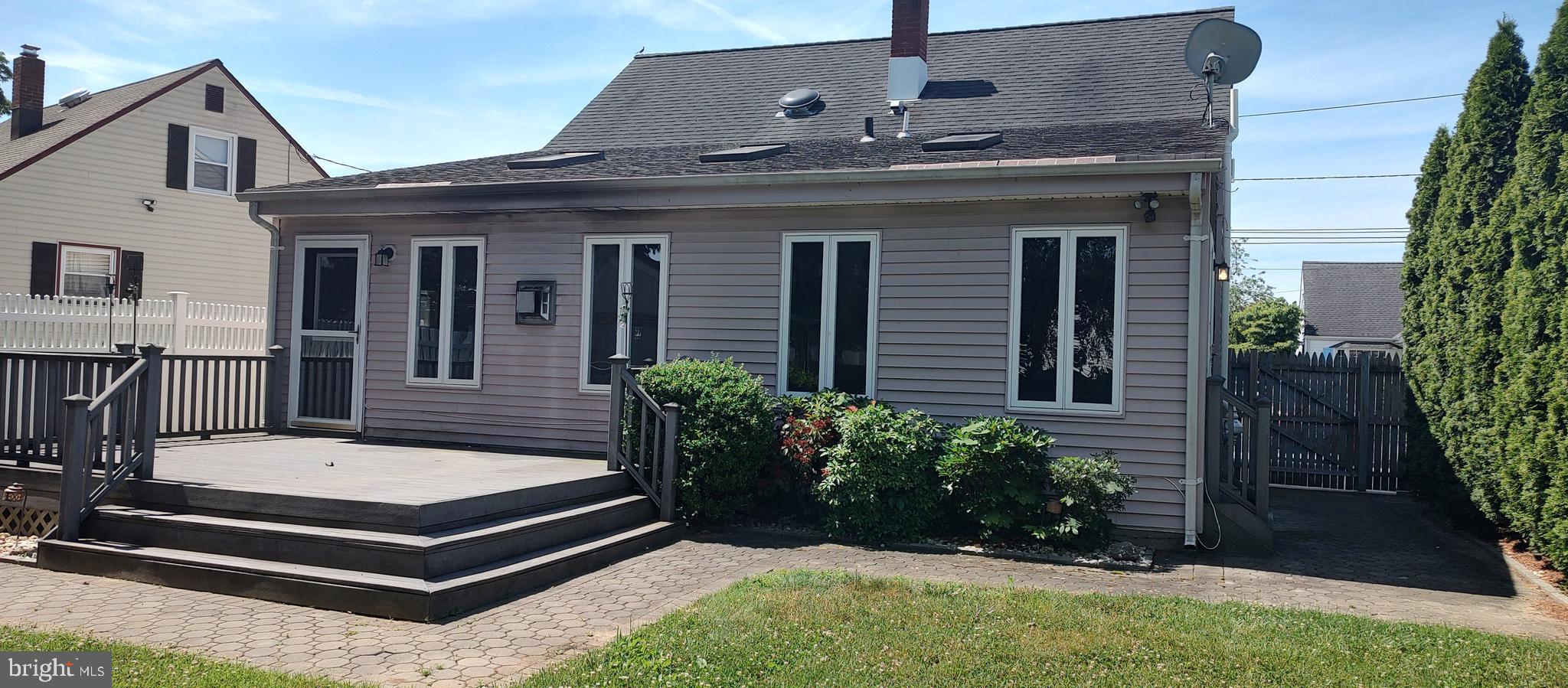 65 Unwin Drive Hamilton, NJ 08610 - Photo 3 of 37 Backyard