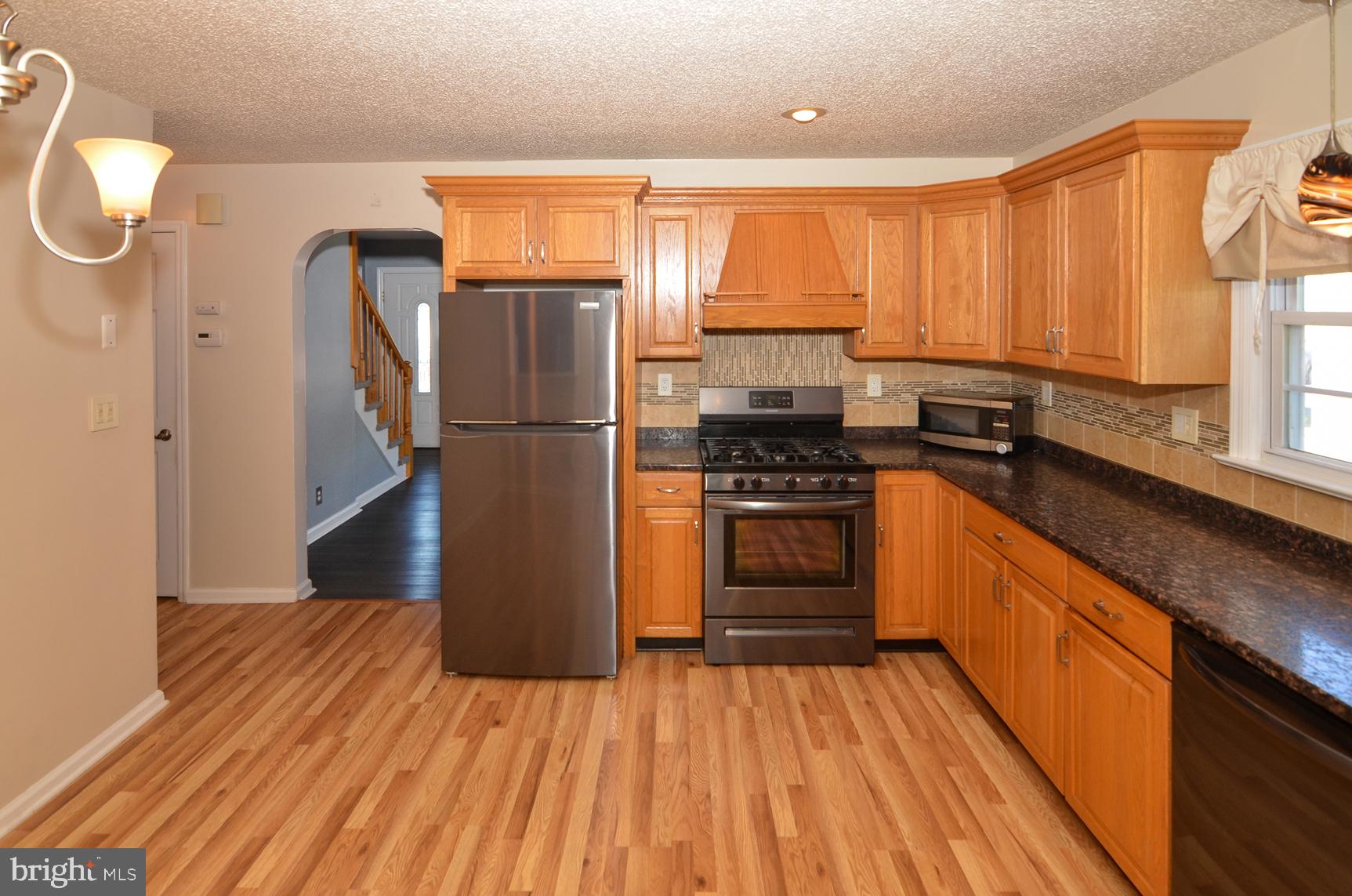 65 Unwin Drive Hamilton, NJ 08610 - Photo 9 of 37 Kitchen