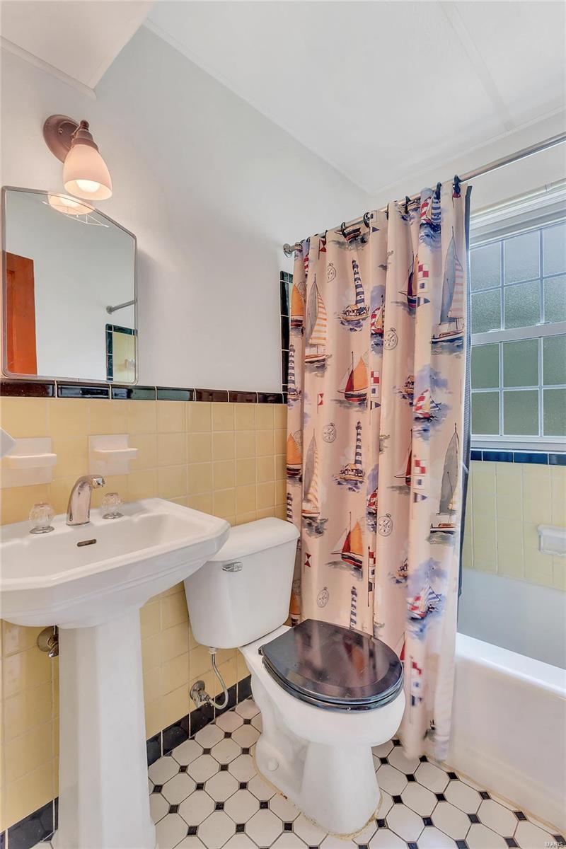 280 Derhake Road, Unit 280 Florissant, MO 63031 - Photo 11 of 22 Gallery Image 11