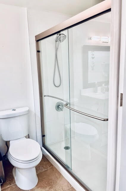 3850 Washington Street, Unit 215 Hollywood, FL 33021 - Photo 16 of 33 3850 215 master shower