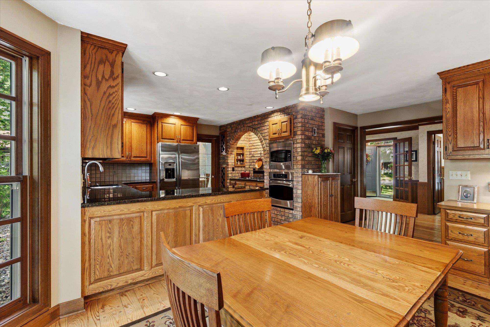 1837 South Lee Street Appleton, WI 54915 - Photo 12 of 37