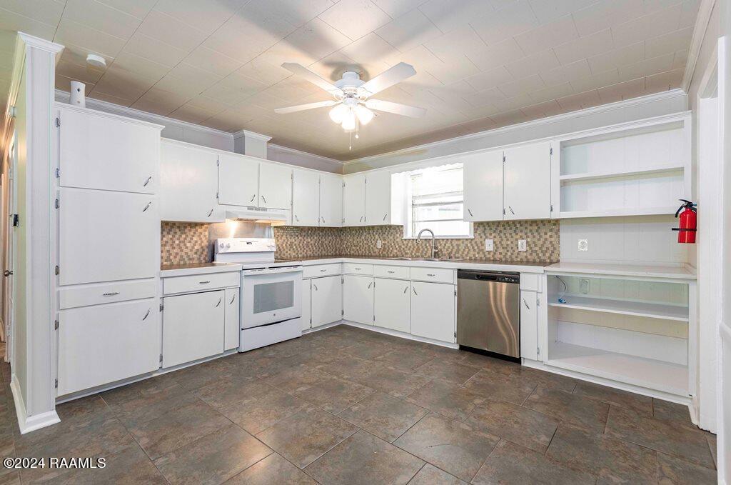 1011 Roma Drive Breaux Bridge, LA 70517 - Photo 21 of 30 Kitchen 1