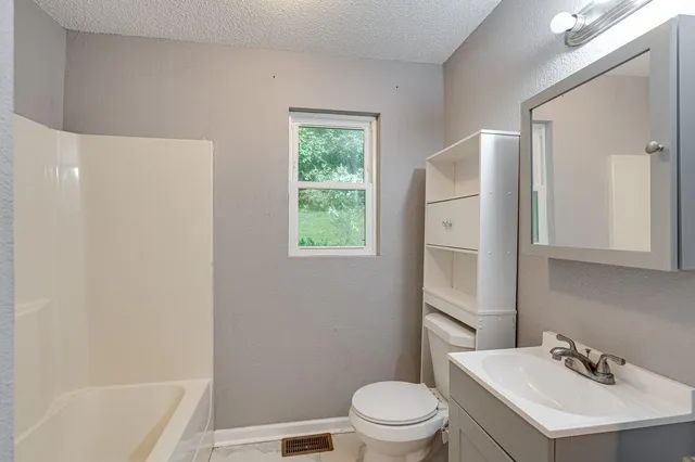 $1,595 | 3639 Sapulpa Street, Chattanooga, TN 37406