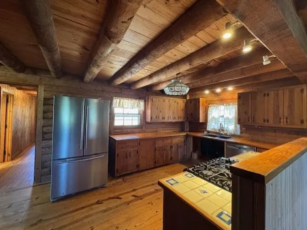 $2,800 | 387 Schmidtzinsky Road, Fredericksburg, TX 78624