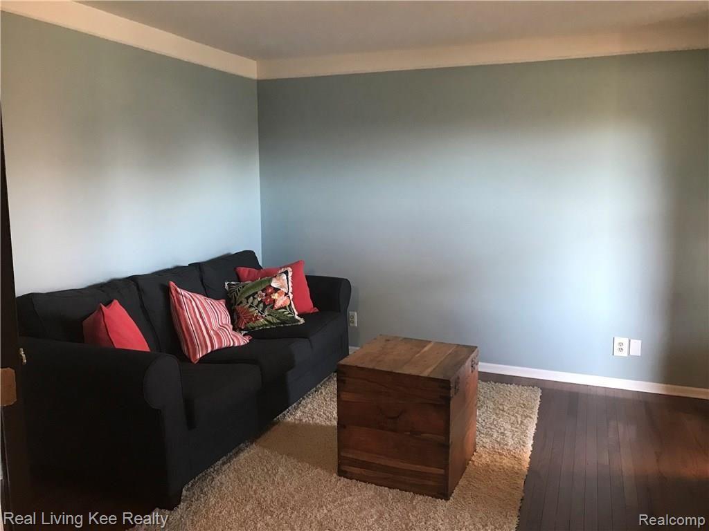 825 Augusta Drive Rochester Hills, MI 48309 - Photo 11 of 28