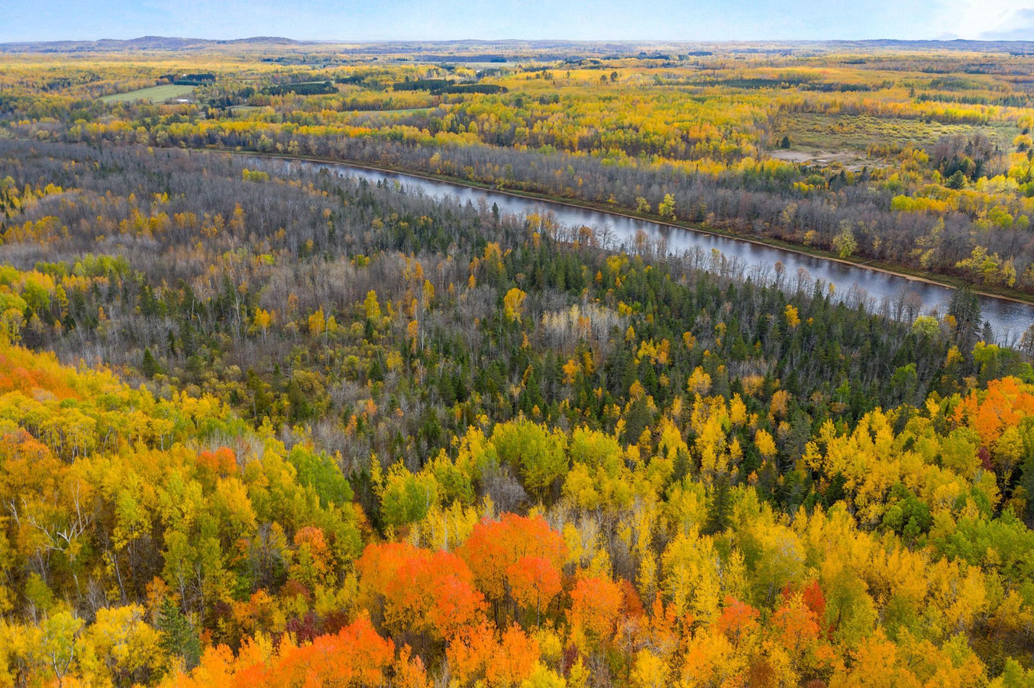 10000 River Road Floodwood, MN 55736 - Photo 3 of 31