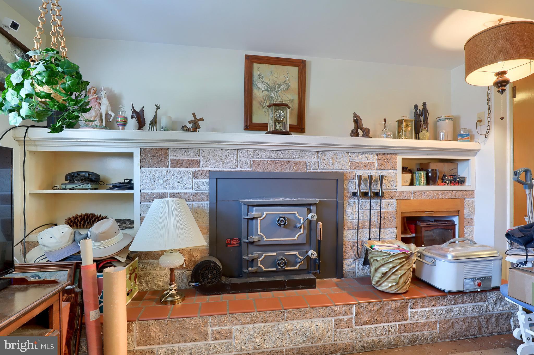 1907 Brenda Road York, PA 17408 - Photo 4 of 27 Gallery Image 4