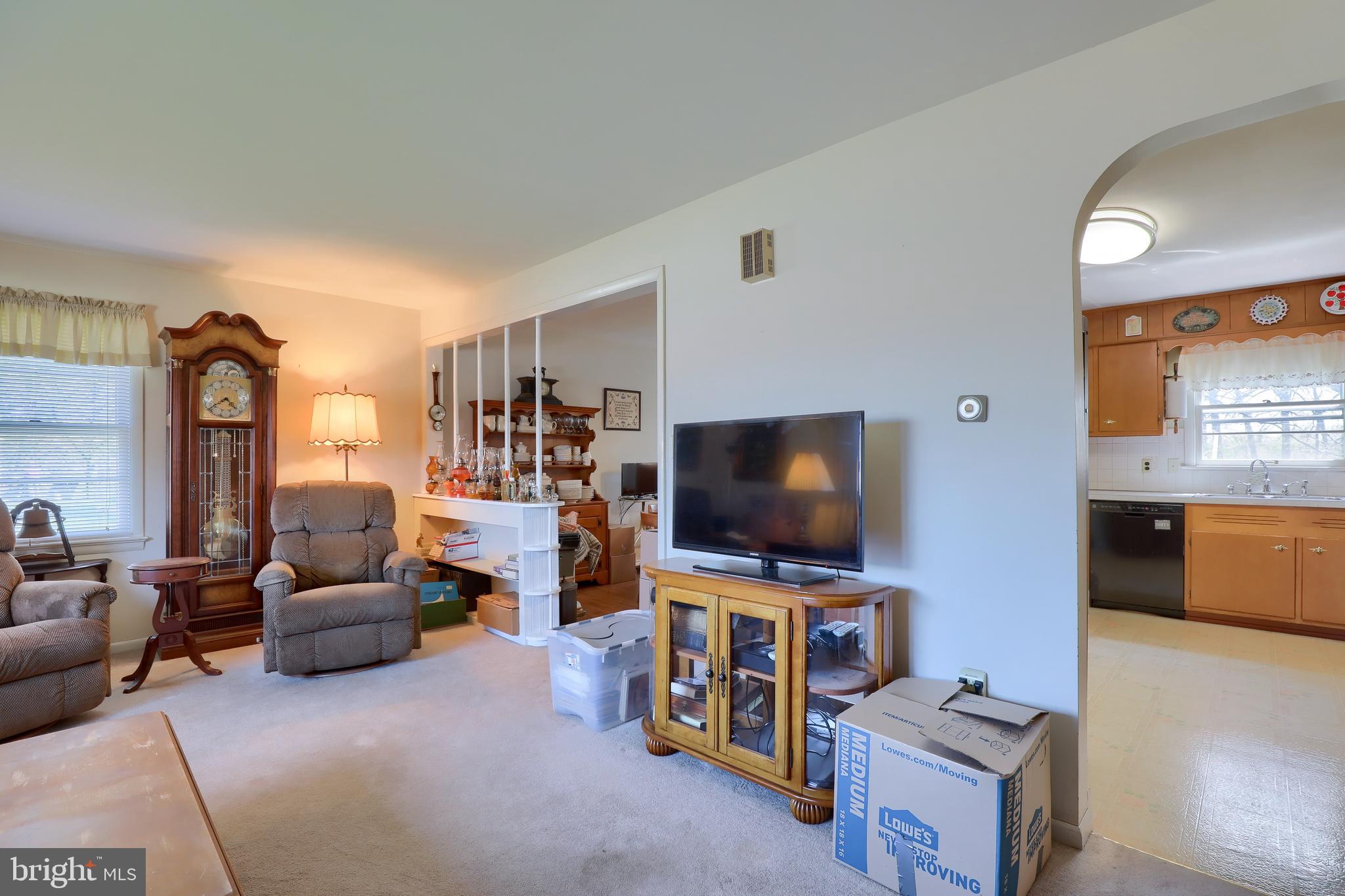 1907 Brenda Road York, PA 17408 - Photo 8 of 27 Gallery Image 8