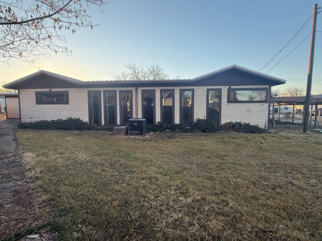 808 Flamingo Road Granbury, TX 76049 - Photo 3 of 28