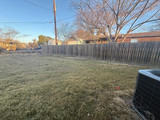 808 Flamingo Road Granbury, TX 76049 - Photo 6 of 28