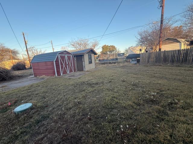 808 Flamingo Road Granbury, TX 76049 - Photo 7 of 28