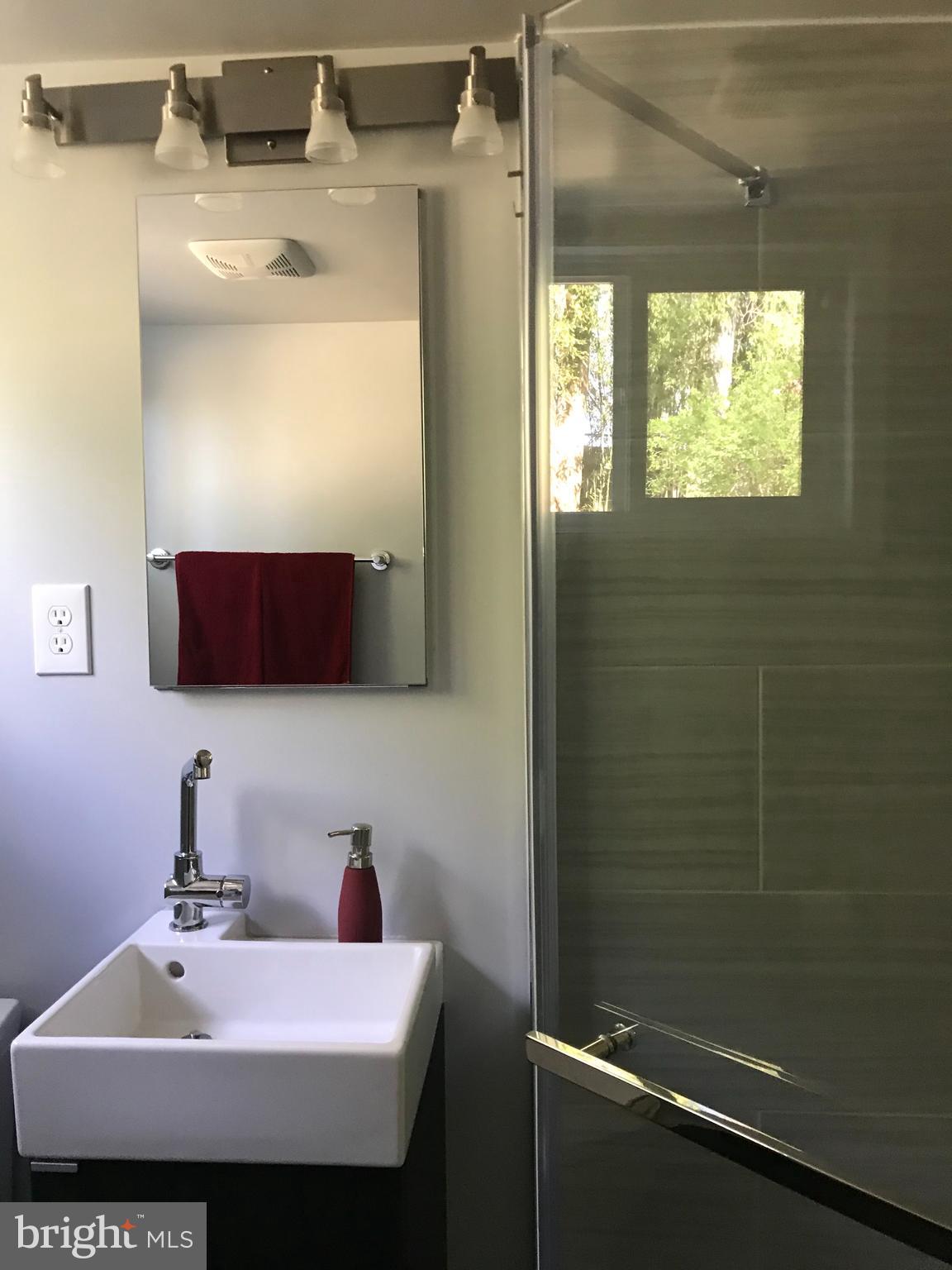 7712 Beech Tree Road Bethesda, MD 20817 - Photo 21 of 33