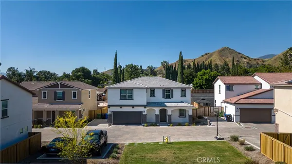 $1,089,000 | 11769 Fenton Avenue, Sylmar, CA 91342