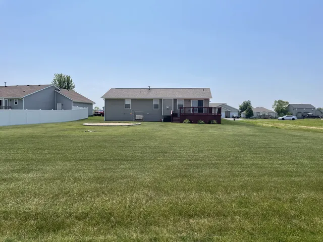 $249,900 | 753 Golden Prairie Drive, Davis Junction, IL 61020