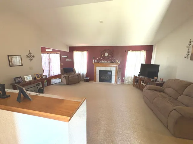 $249,900 | 753 Golden Prairie Drive, Davis Junction, IL 61020