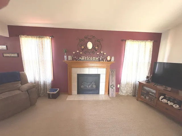 $249,900 | 753 Golden Prairie Drive, Davis Junction, IL 61020