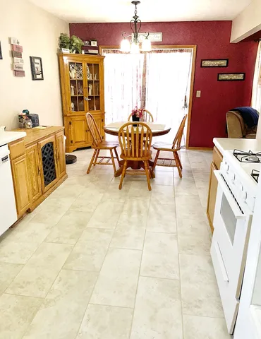 $249,900 | 753 Golden Prairie Drive, Davis Junction, IL 61020