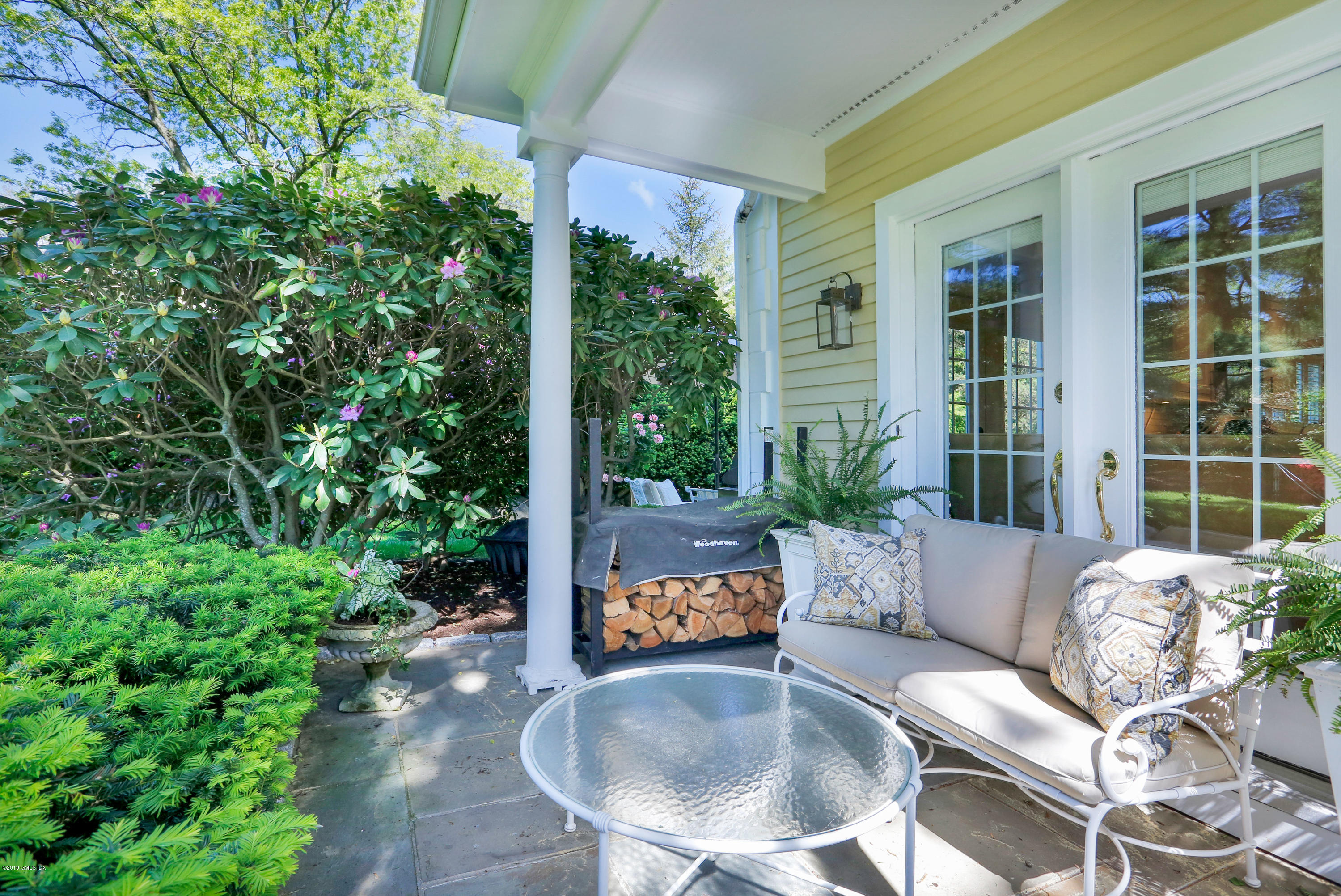 4 Old Church Road, Unit 4 Greenwich, CT 06830 - Photo 8 of 27 4 Old Church Rd Greenwich CT-print-016-4