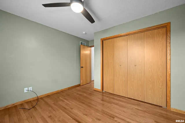 $299,000 | 1405 East 7th Street, Coal Valley, IL 61240