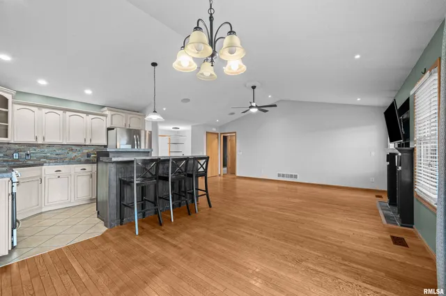 $299,000 | 1405 East 7th Street, Coal Valley, IL 61240