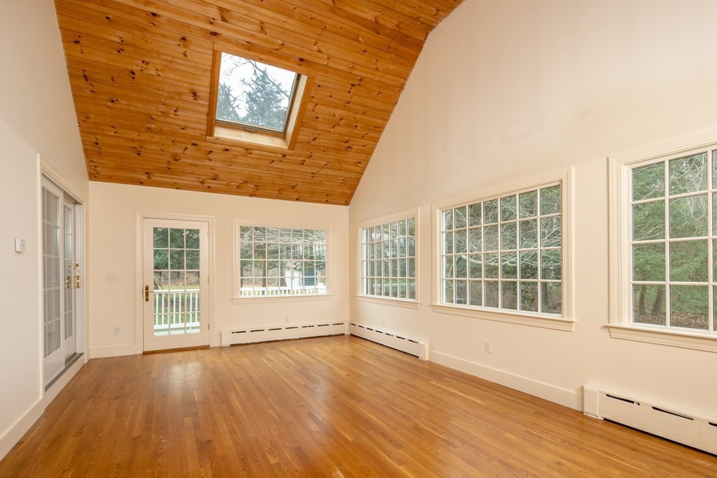 371 Wareham Road Marion, MA 02738 - Photo 14 of 37 Gallery Image 14