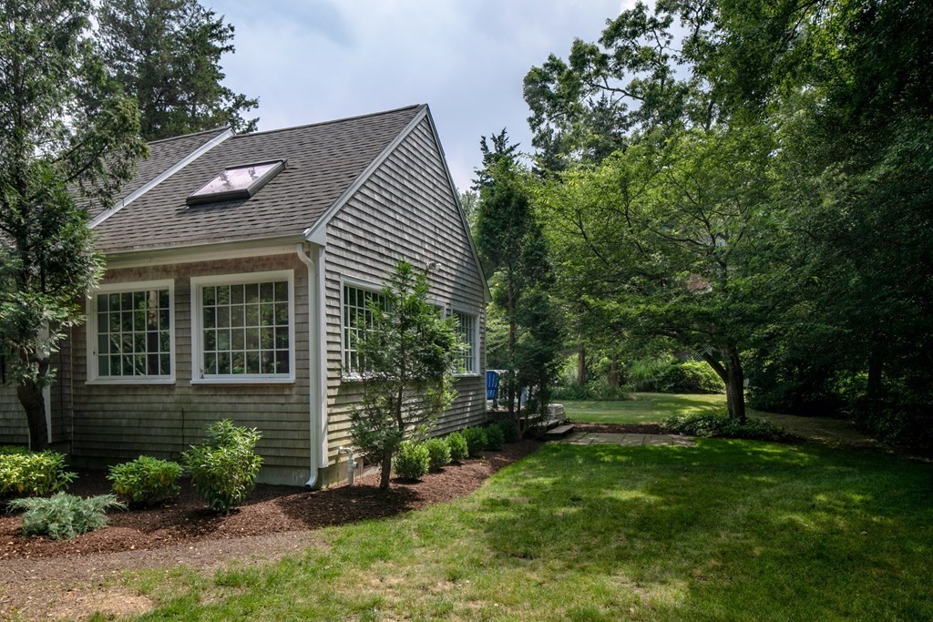371 Wareham Road Marion, MA 02738 - Photo 4 of 37 Gallery Image 4